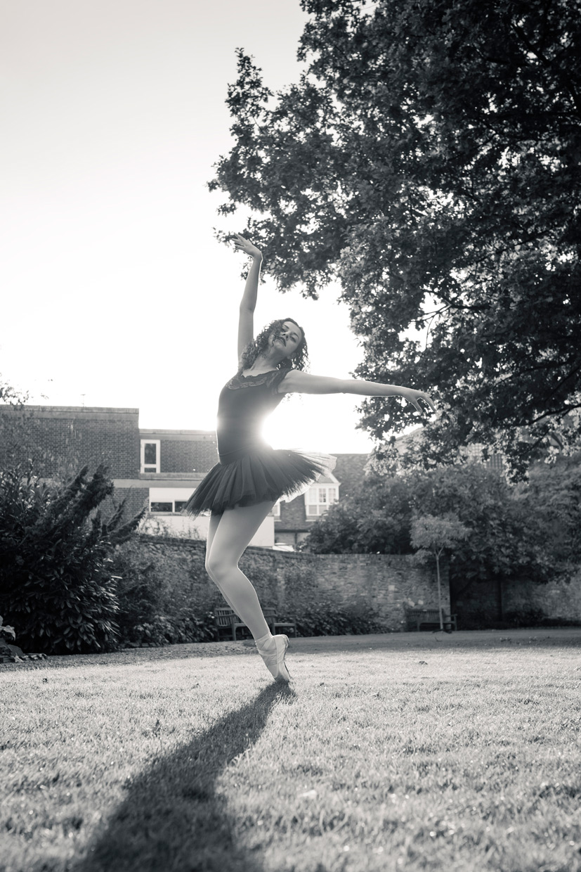 hjorthmedh-on-with-the-ballet-unbalanced-leora